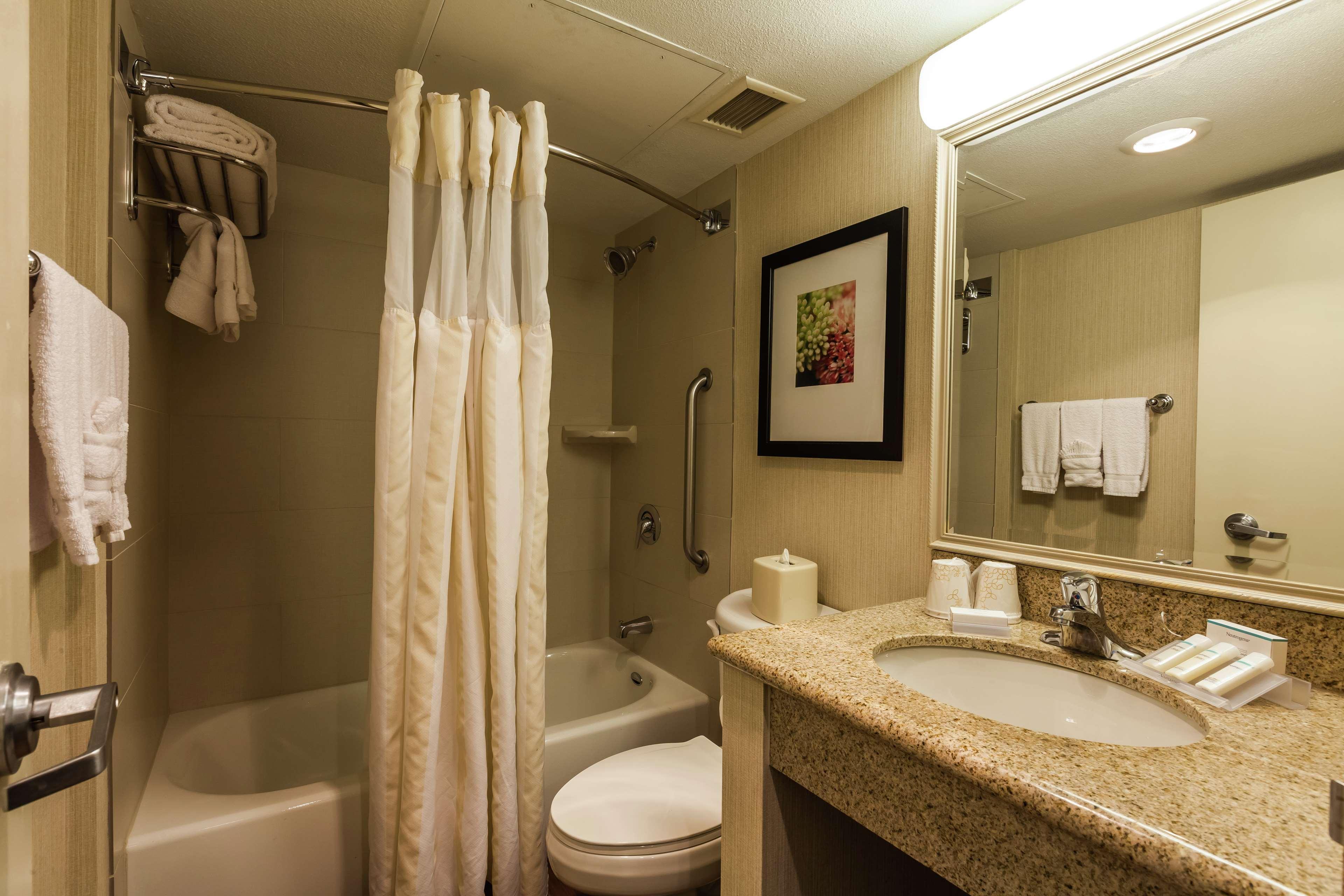 Hilton Garden Inn Phoenix Midtown Экстерьер фото