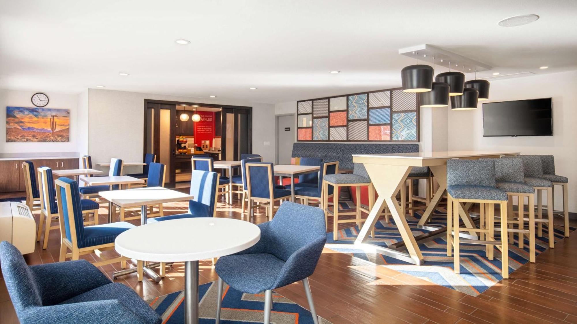 Hilton Garden Inn Phoenix Midtown Экстерьер фото